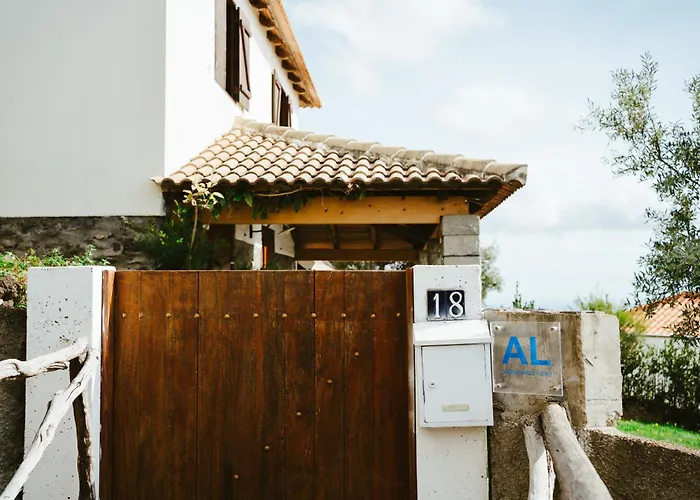 Holiday home Cozy Sea View House Faja Da Ovelha *